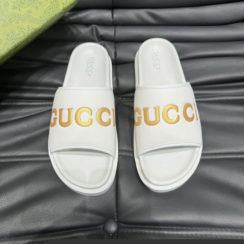 G*u*i slippers